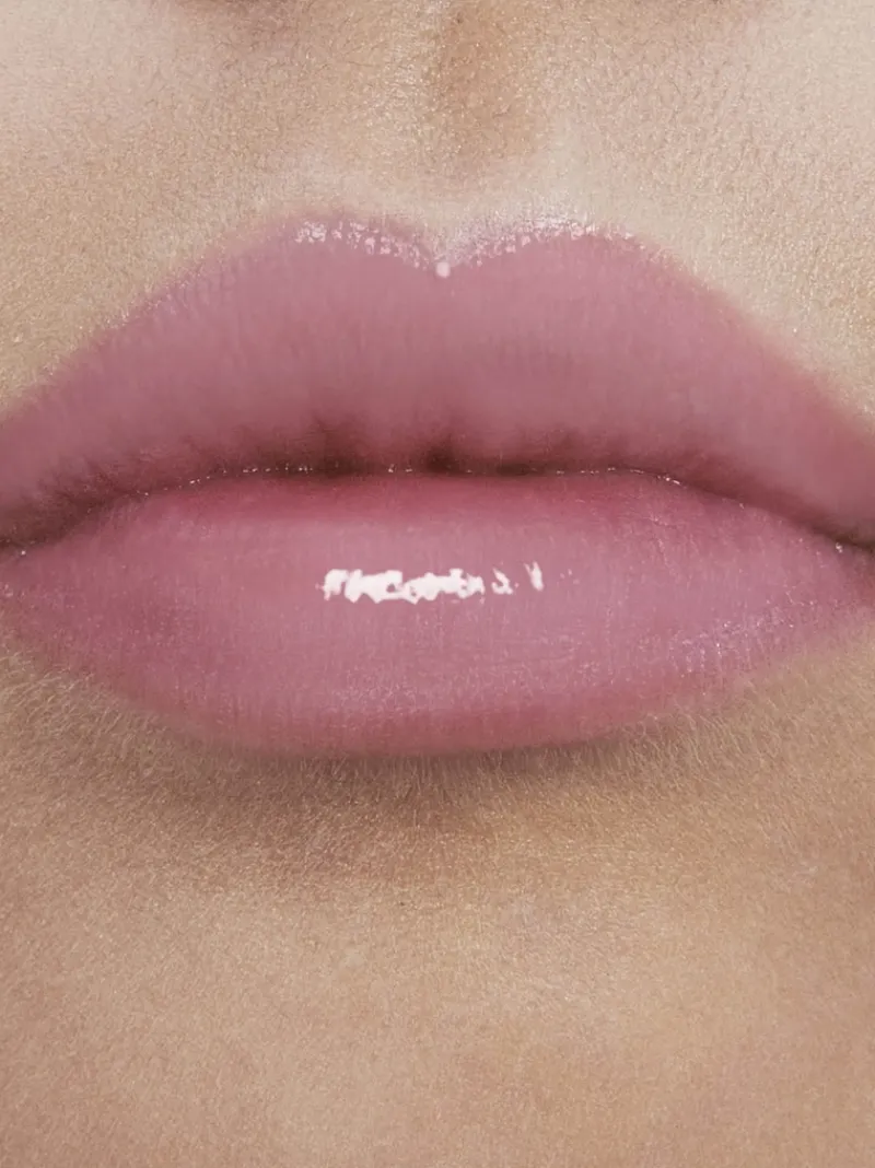 yves_saint_laurent_lovesh_2.webp Yves Saint Laurent Loveshine Balm | MECCA New